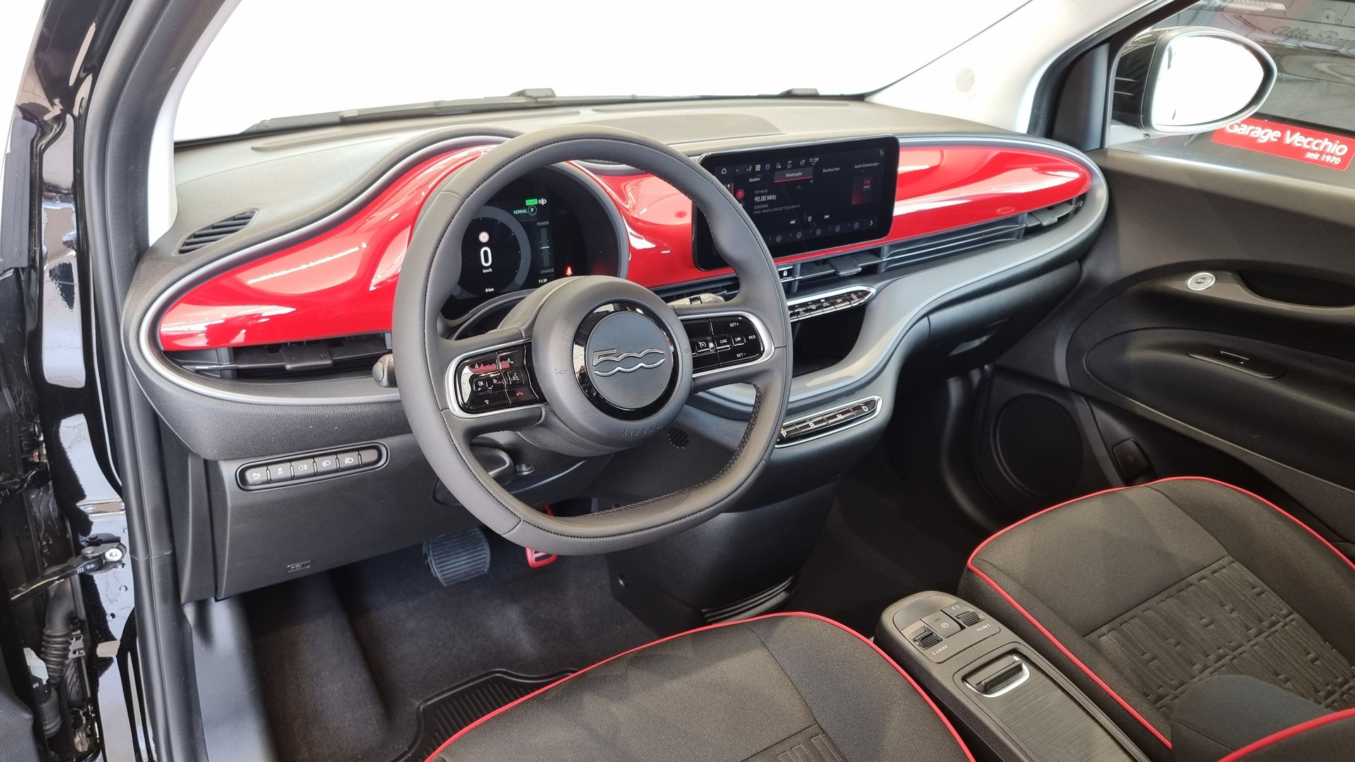 FIAT 500 Cabrio Red-image-17