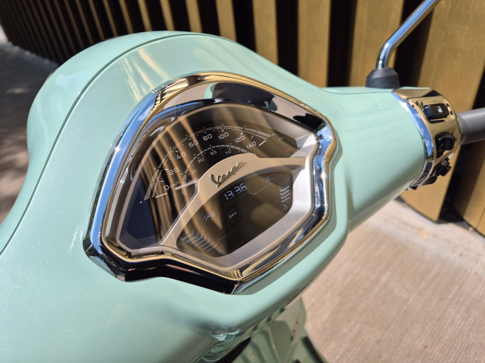 PIAGGIO Vespa GTS 125-image-6