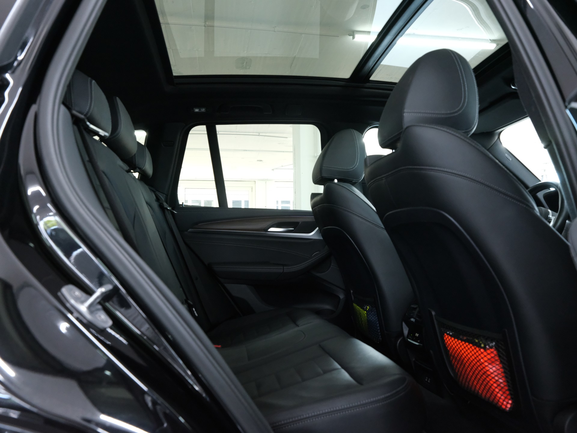 BMW X3 xDrive 30e Luxury Line *Panorama* *Anhängerkupplung* *360 Kamera*-image-22