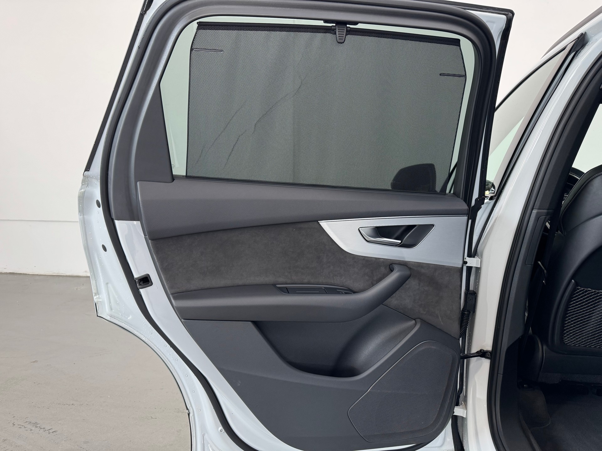 AUDI SQ7 TFSI quattro tiptronic-image-27