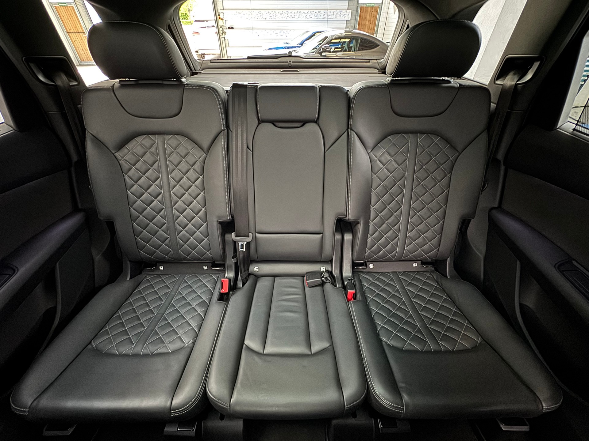 AUDI SQ7 TFSI quattro tiptronic-image-26