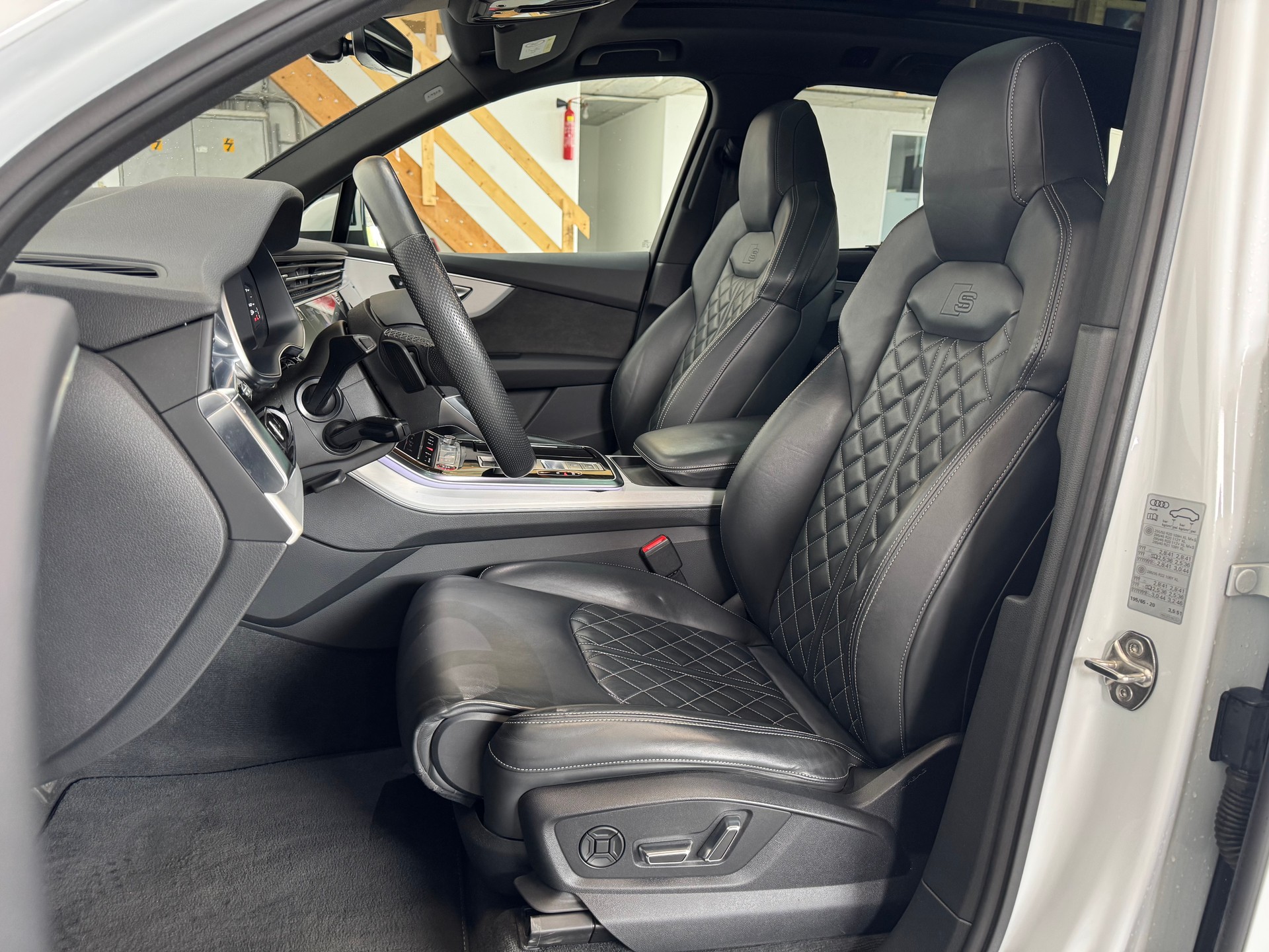 AUDI SQ7 TFSI quattro tiptronic-image-10