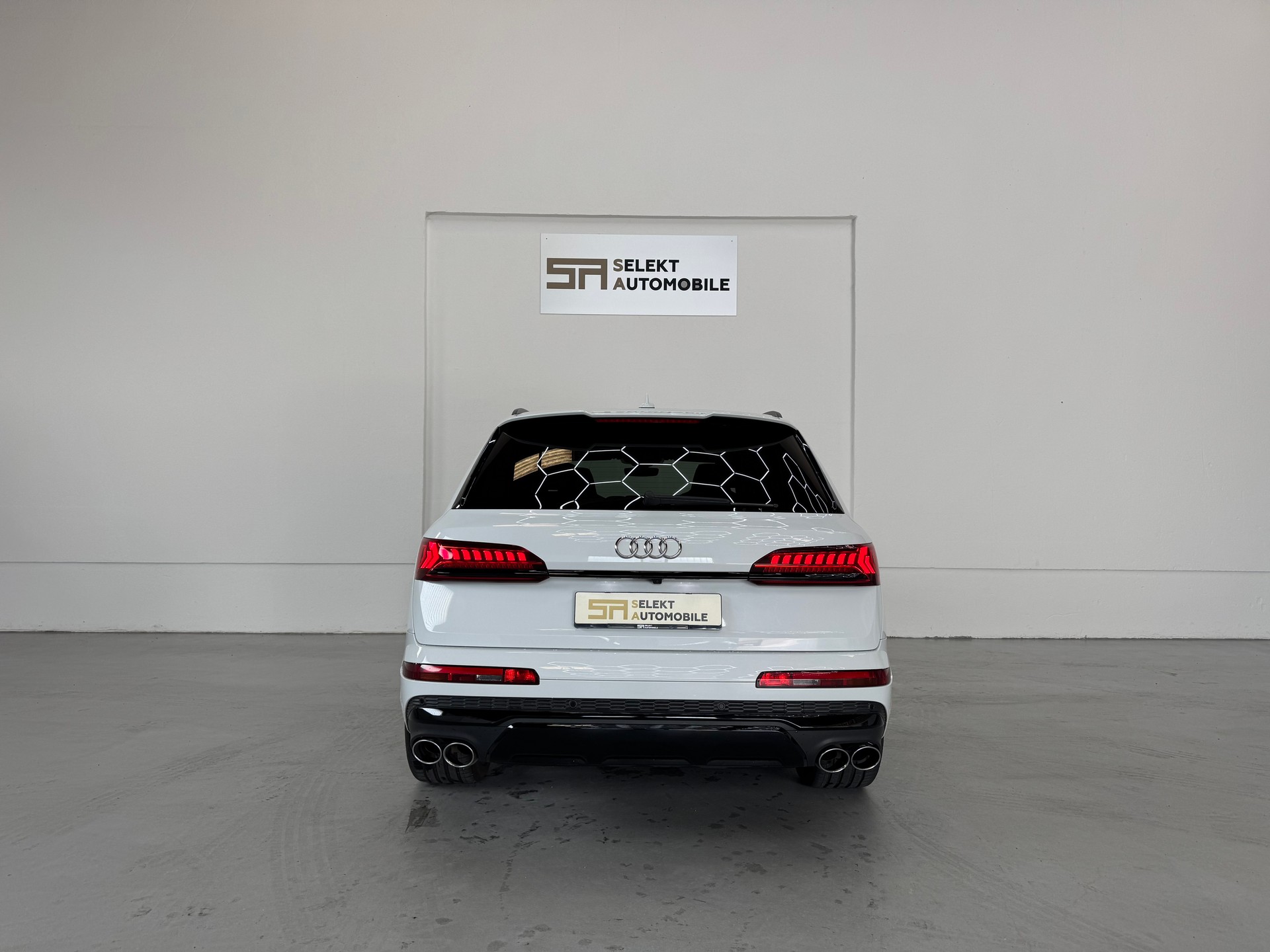 AUDI SQ7 TFSI quattro tiptronic-image-5