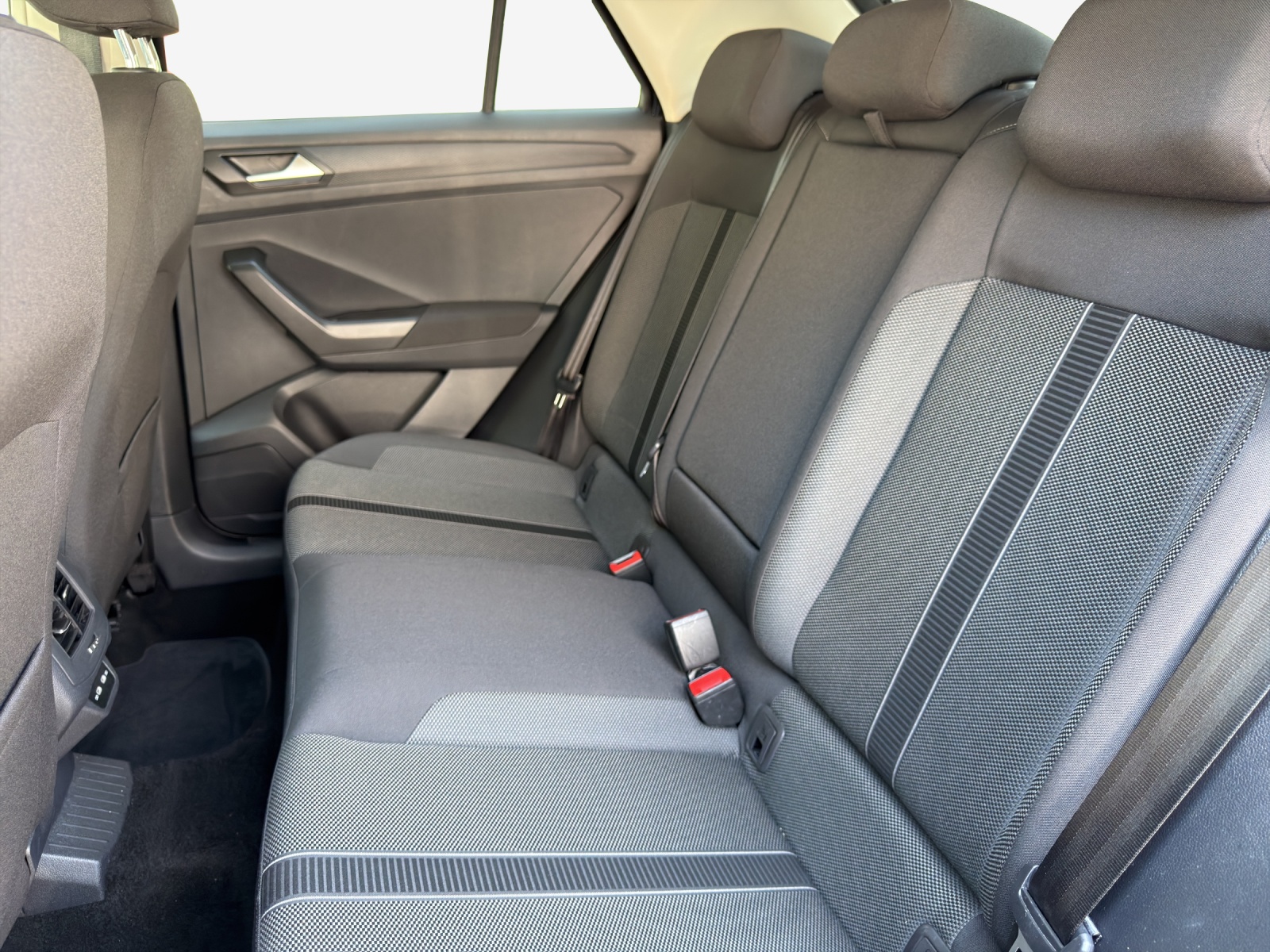 VW T-Roc 1.5 TSI EVO Life DSG-image-11