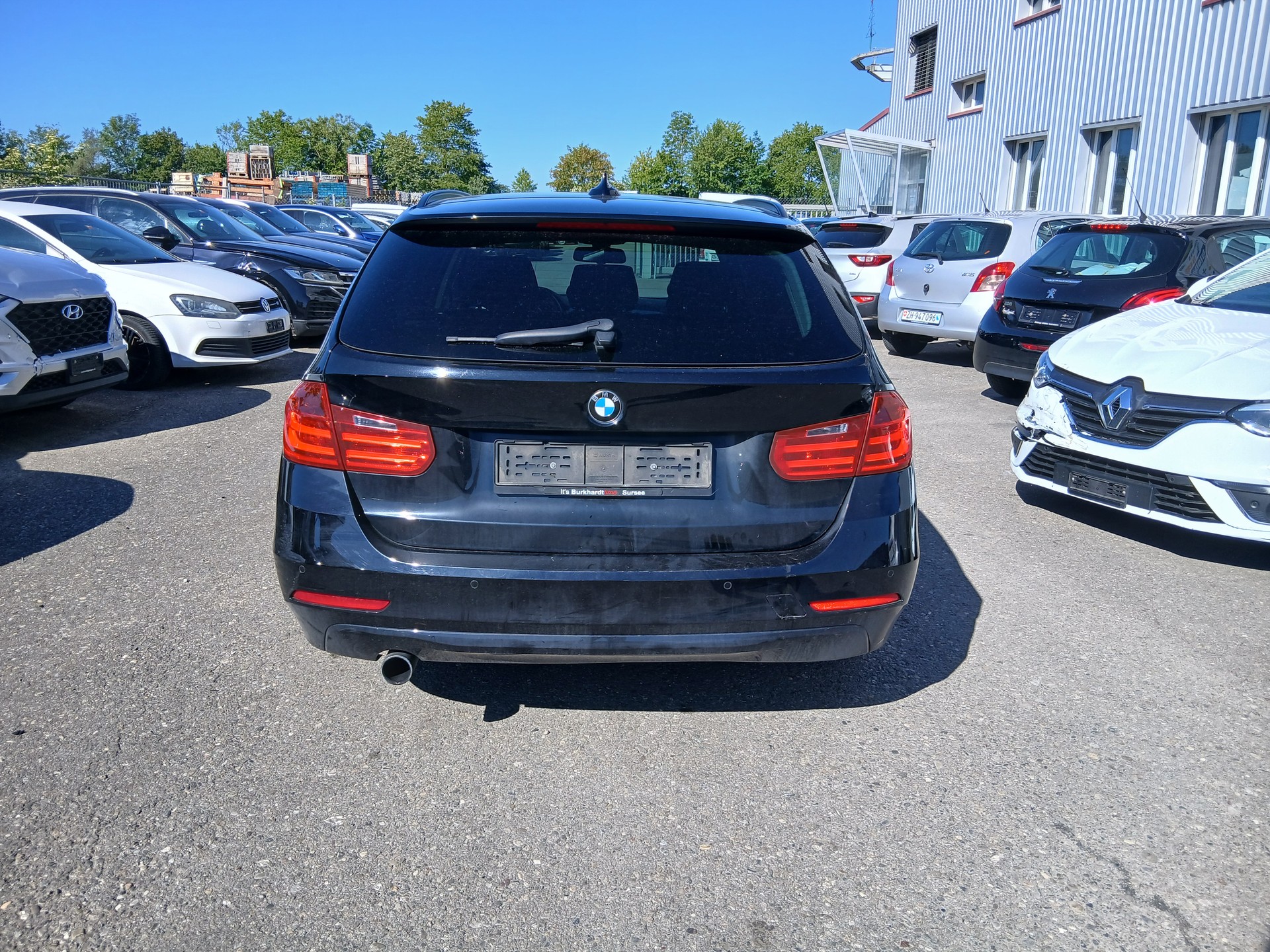 BMW 320i Touring Steptronic-image-5