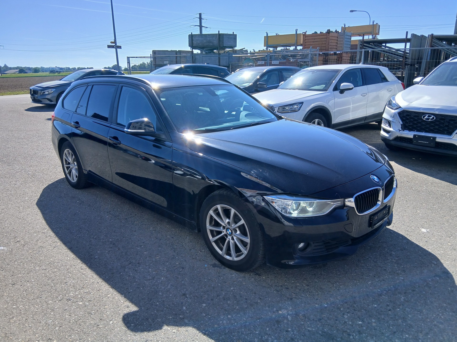 BMW 320i Touring Steptronic-image-2