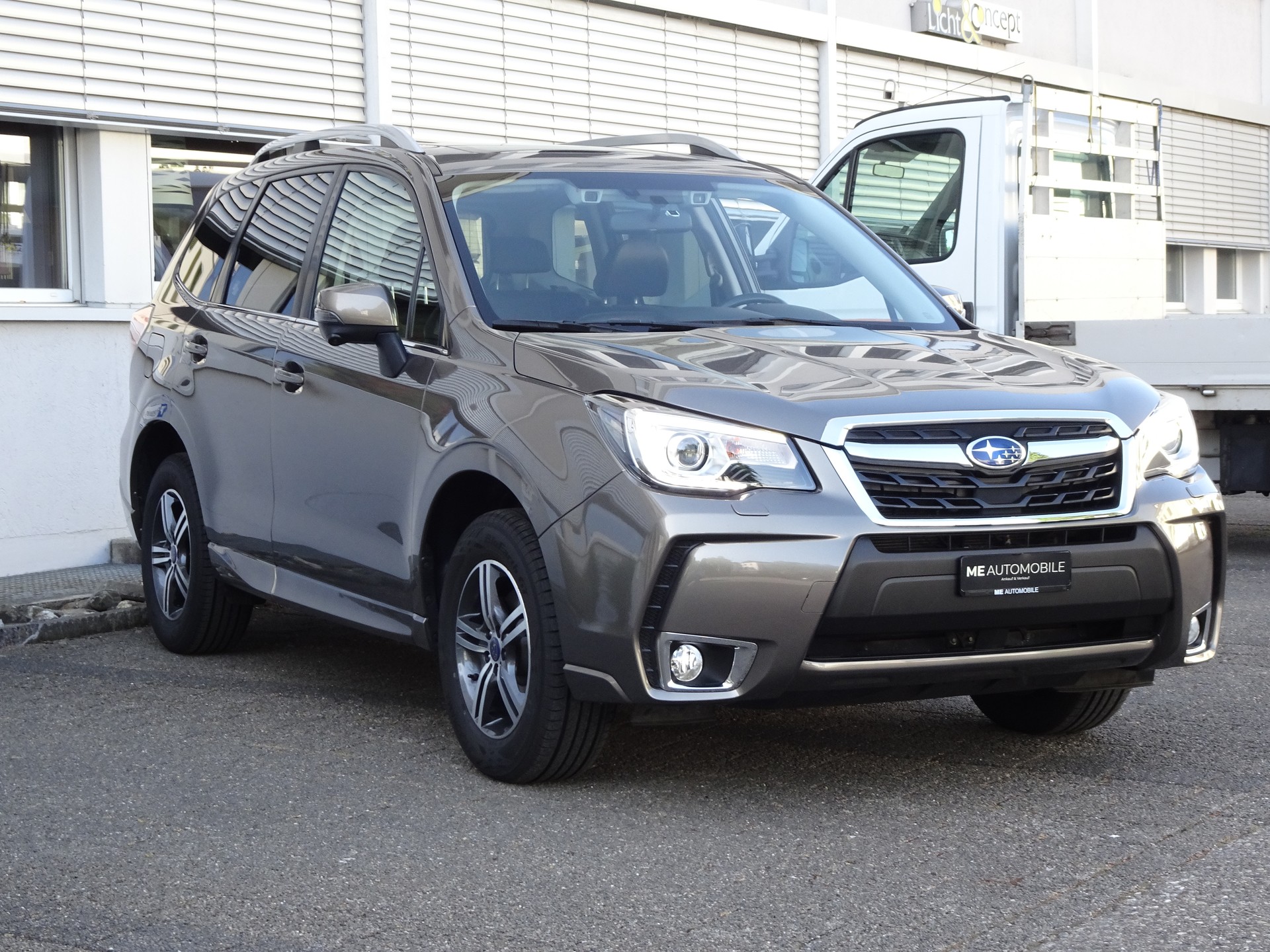 SUBARU Forester 2.0i Executive Lineartronic-image-1