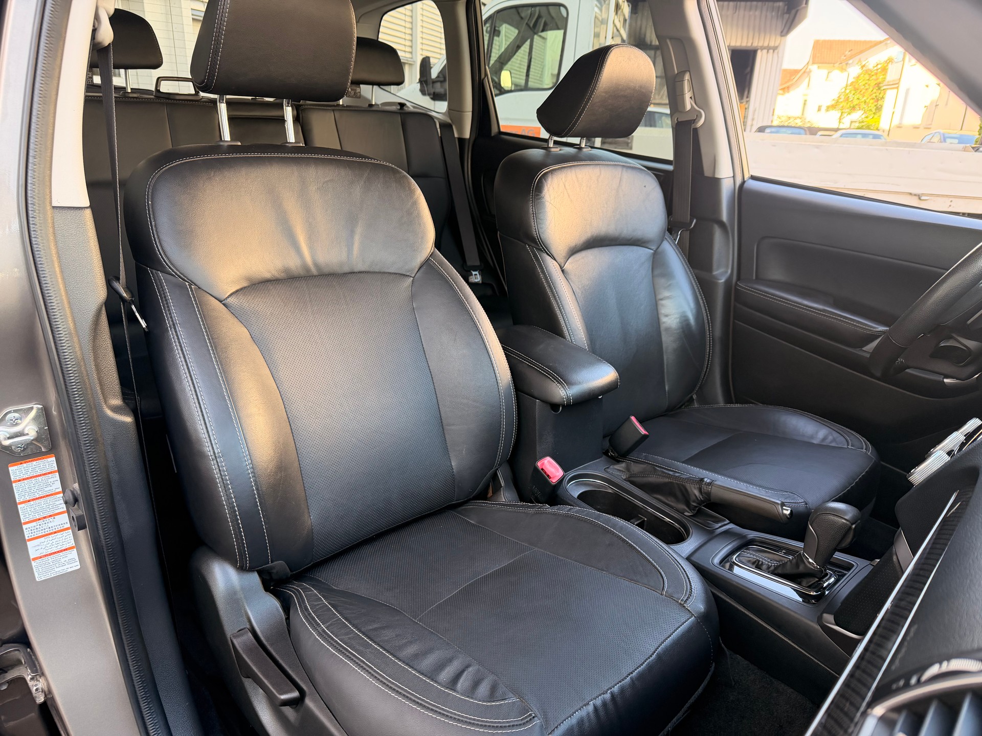 SUBARU Forester 2.0i Executive Lineartronic-image-5