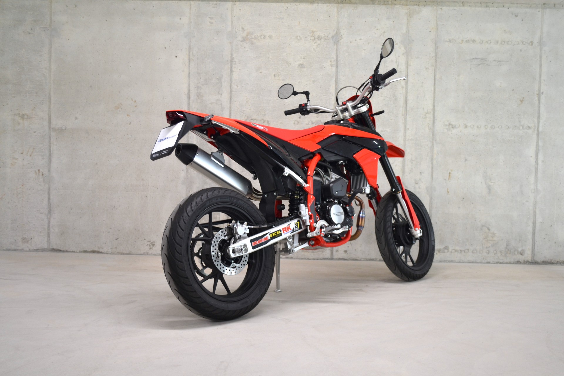 SWM 125-showroom-element-3