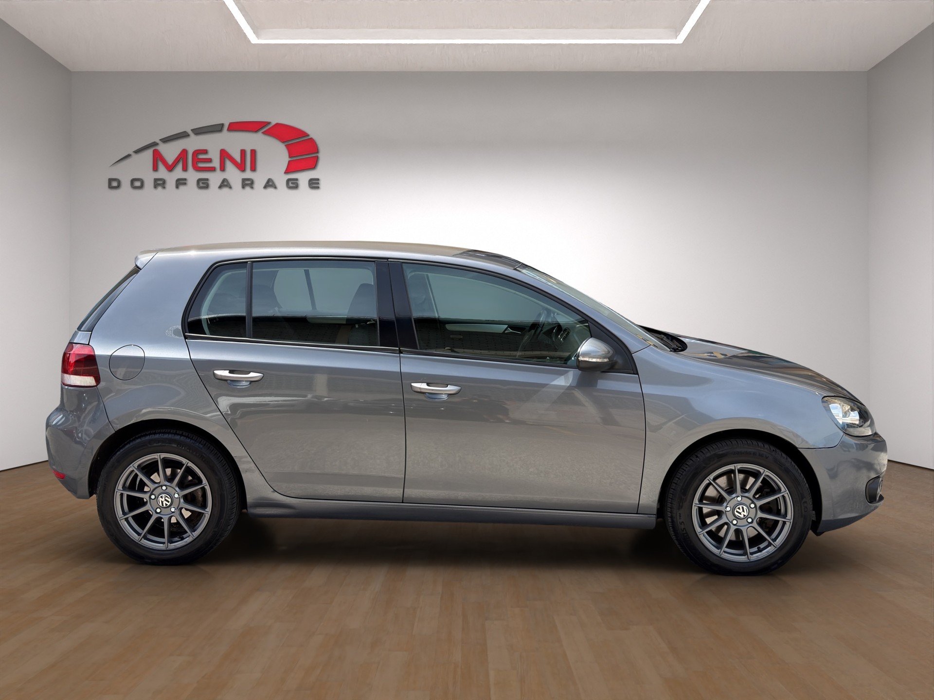 VW Golf 2.0 TDI Highline 4Motion-image-7