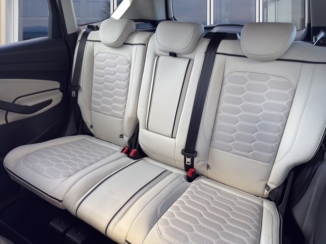 FORD Kuga 2.0 TDCi 180 Vignale FPS-image-13