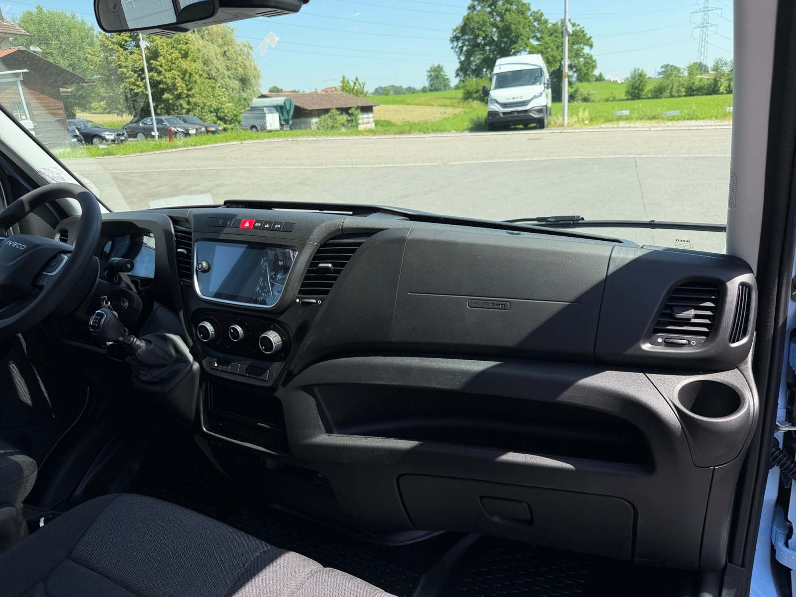 IVECO Daily 35C18H-image-14