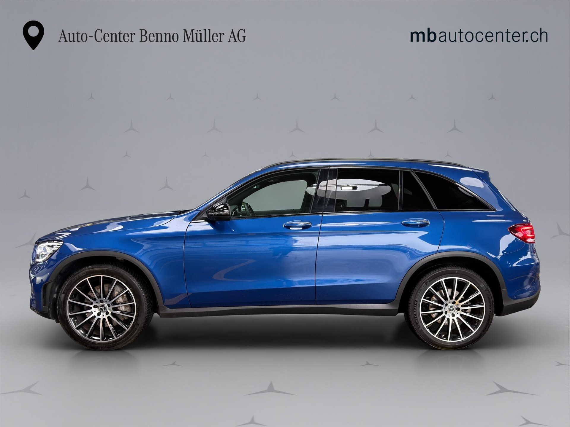 MERCEDES-BENZ GLC 220 d AMG Line 4m-image-1