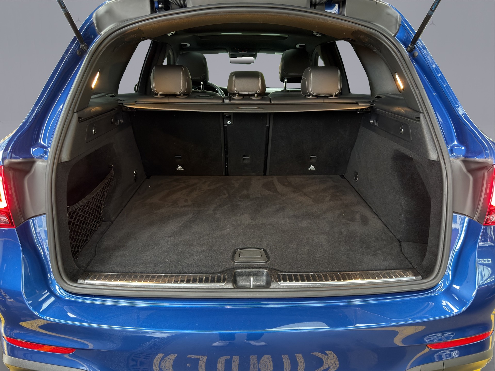 MERCEDES-BENZ GLC 220 d AMG Line 4m-image-20
