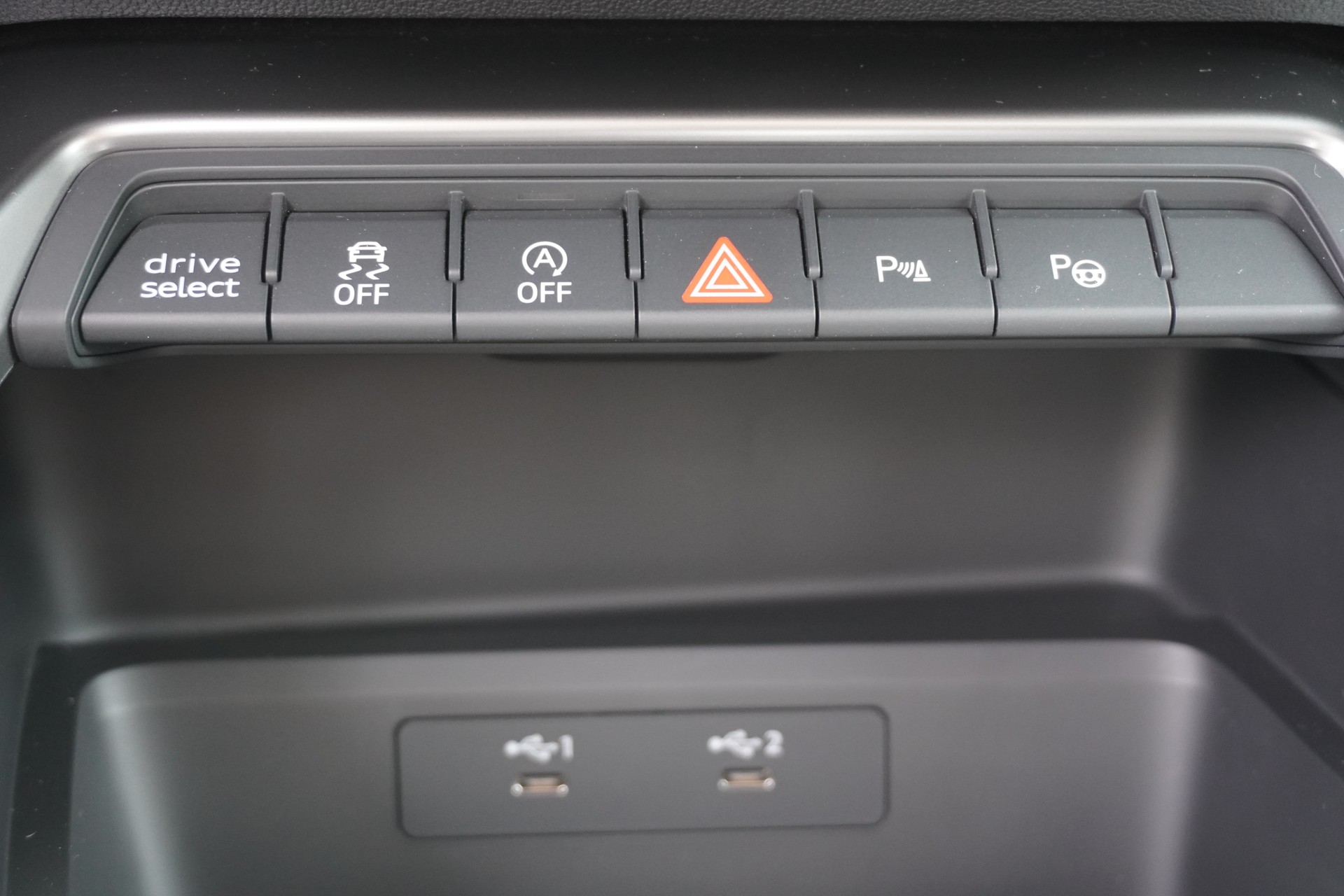 AUDI A3 Sportback 35 TFSI Attraction S-tronic S-LINE!!!-image-15