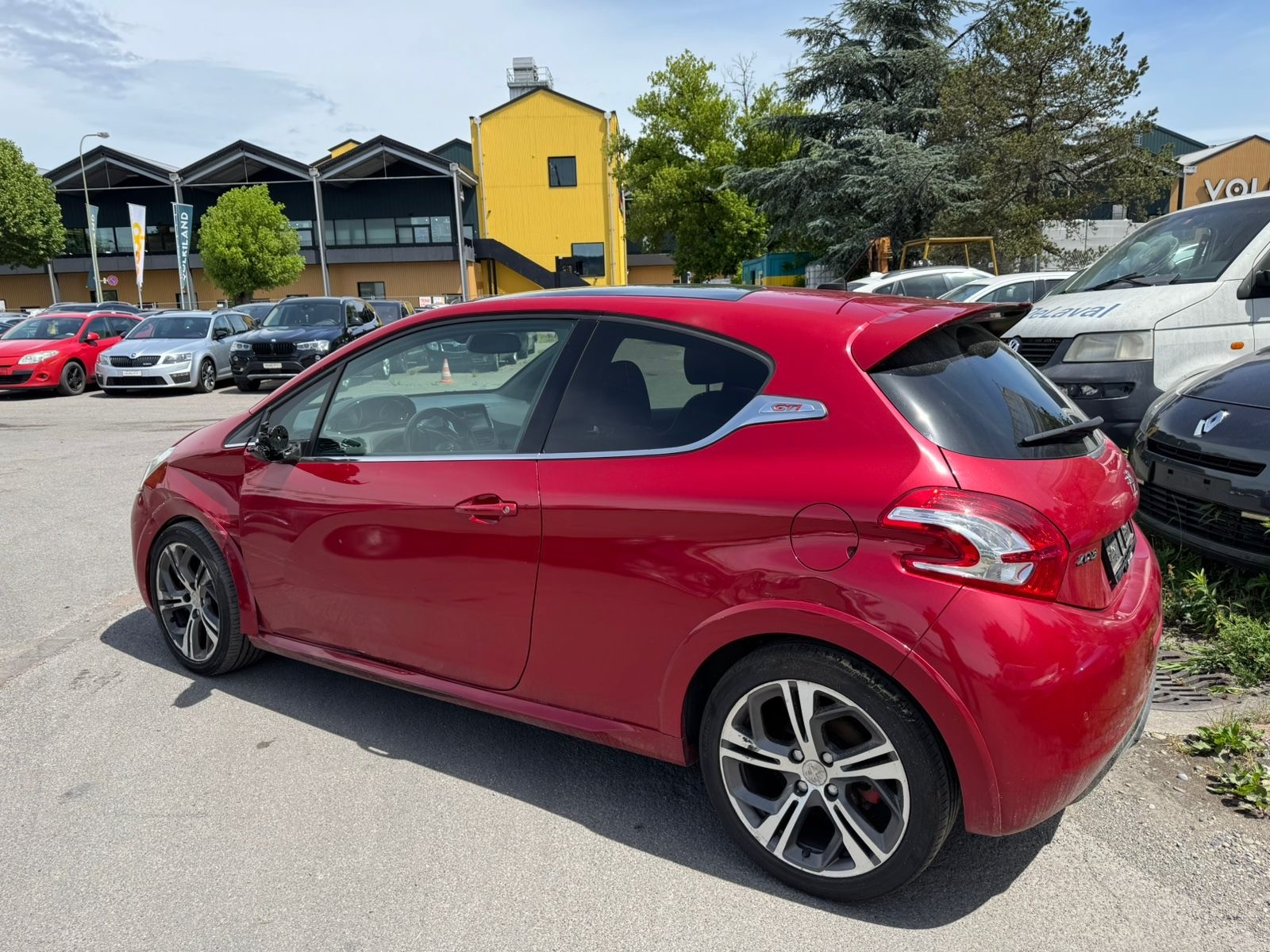 PEUGEOT 208 1.6 Turbo GTi-image-8