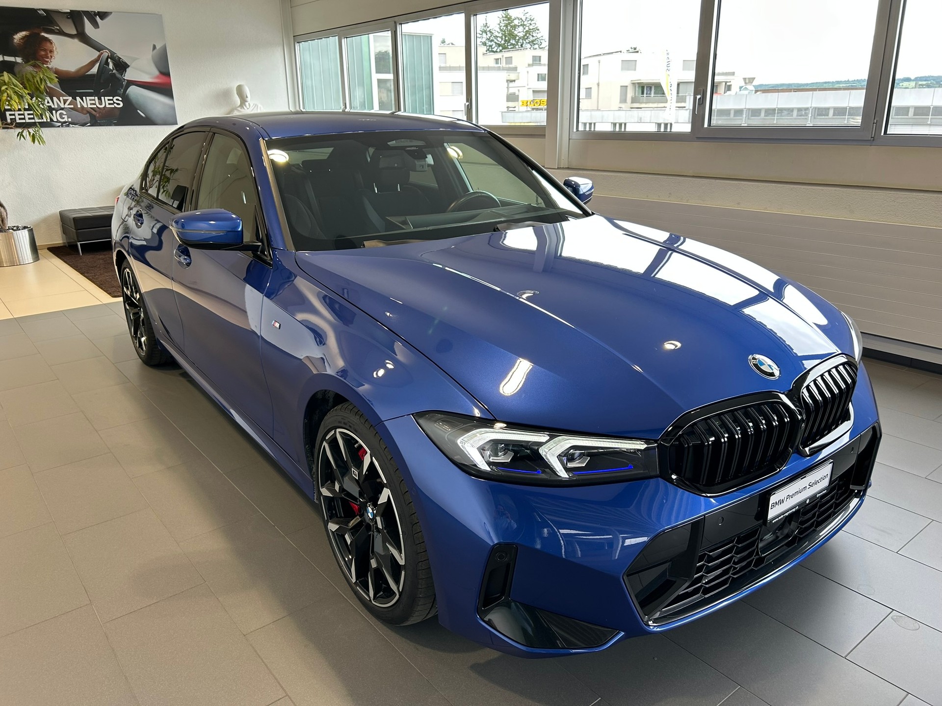 BMW 320d xDrive 48V Steptronic M Sport Pro-showroom-element-3
