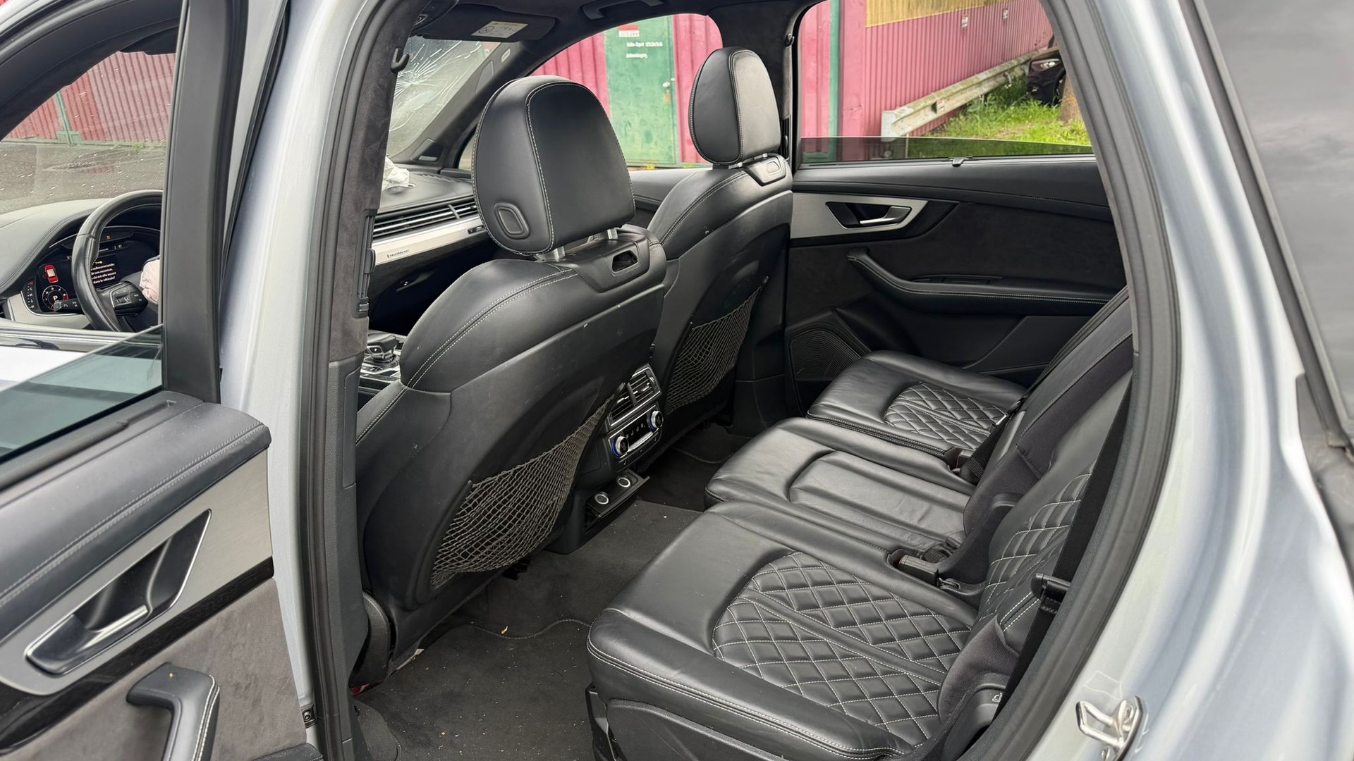 AUDI SQ7 4.0 TDI quattro tiptronic-image-14