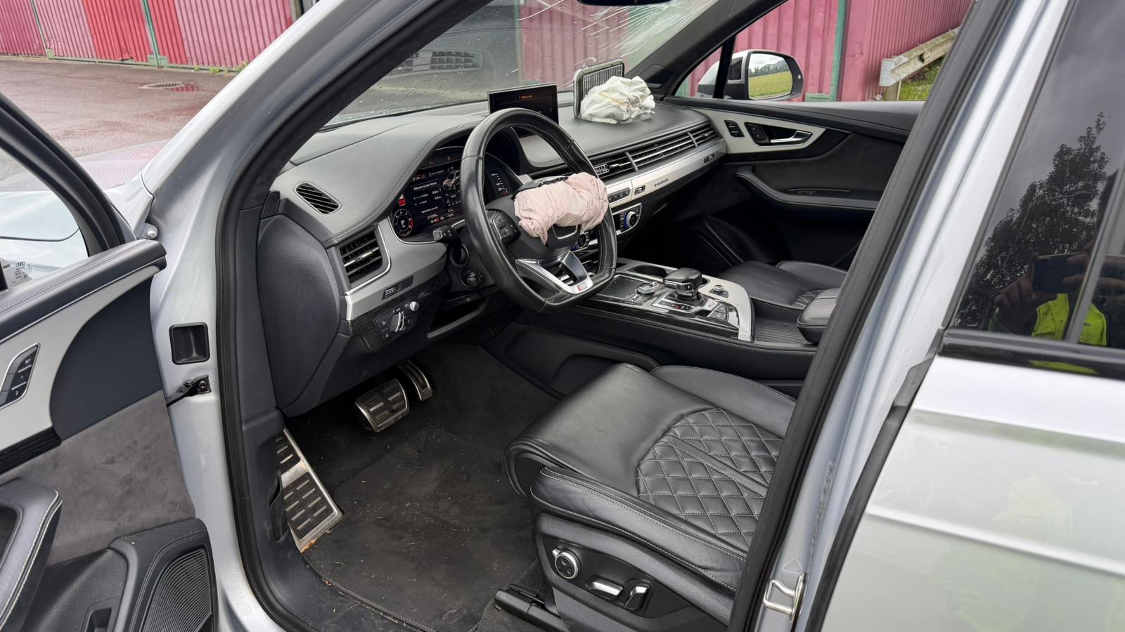 AUDI SQ7 4.0 TDI quattro tiptronic-image-13