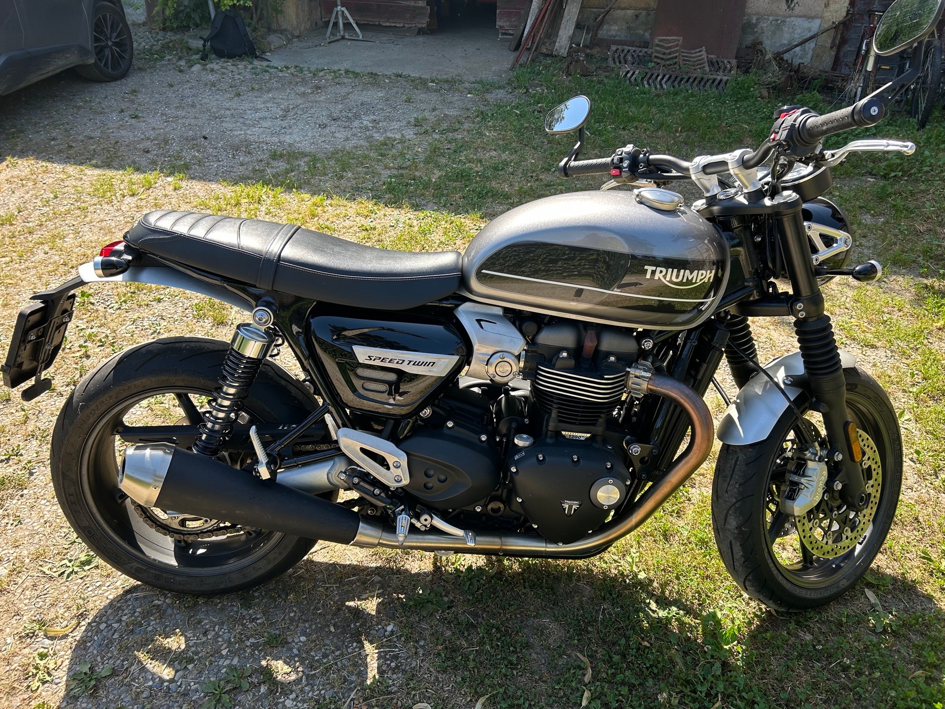 TRIUMPH Speed Twin 1200-image-1