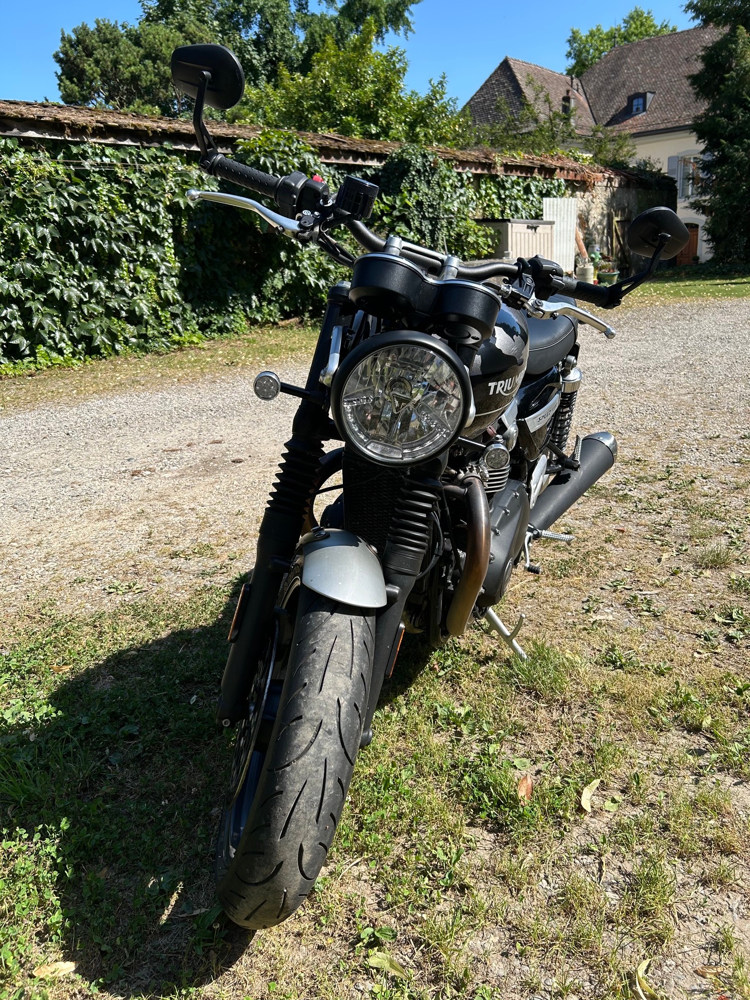 TRIUMPH Speed Twin 1200-image-2