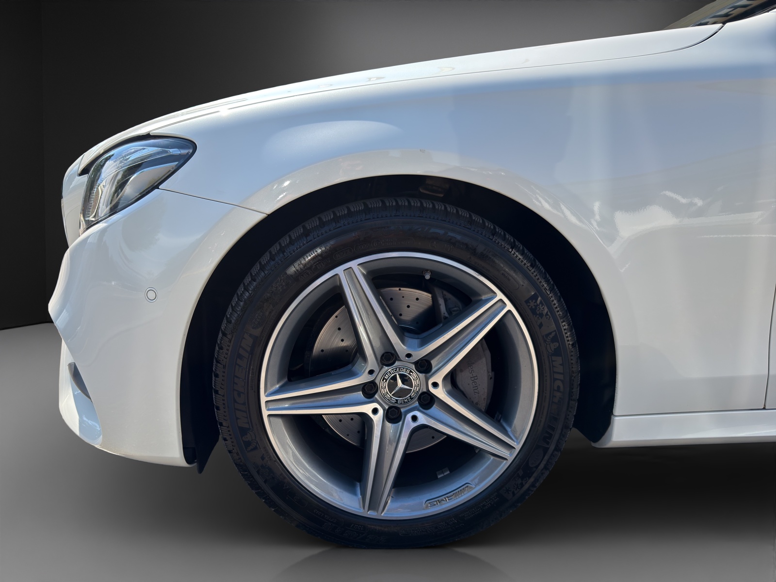 MERCEDES-BENZ E 200 AMG Line 4Matic 9G-Tronic-image-8