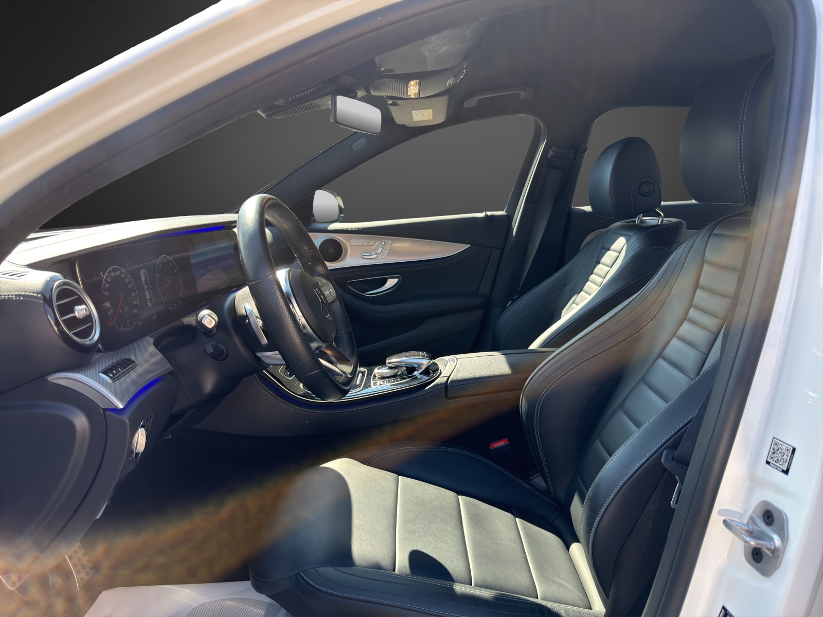 MERCEDES-BENZ E 200 AMG Line 4Matic 9G-Tronic-image-9