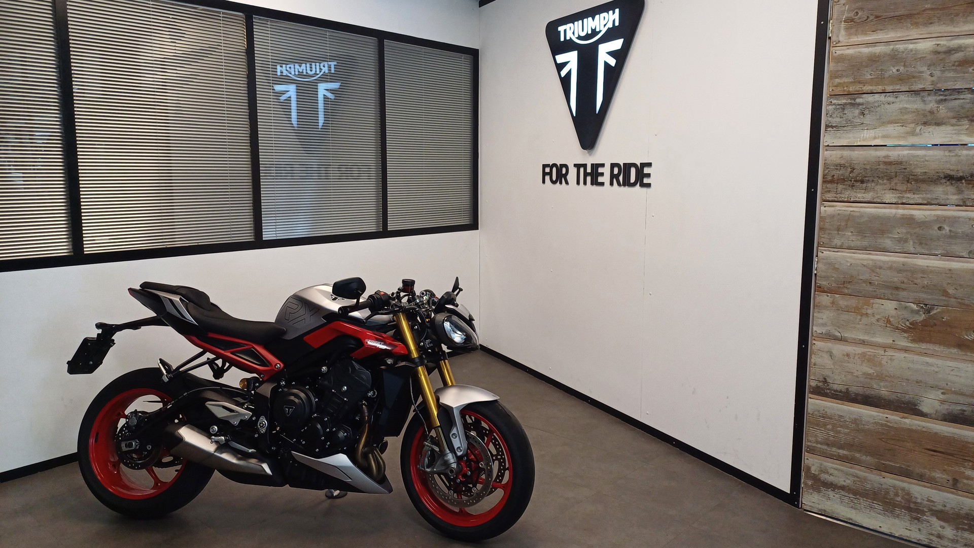 TRIUMPH Triumph Street Triple 765 RX-image-0