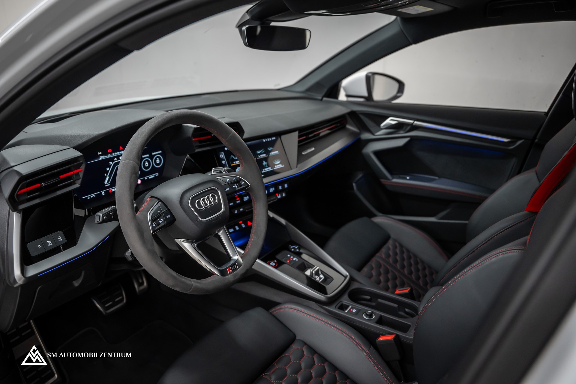 AUDI RS3 Sportback 2.5 TFSI quattro S-Tronic / Head-Up / B&O / 360° / Matrix LED-image-16