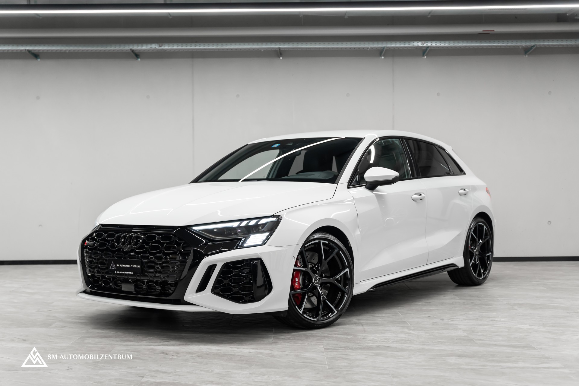 AUDI RS3 Sportback 2.5 TFSI quattro S-Tronic / Head-Up / B&O / 360° / Matrix LED