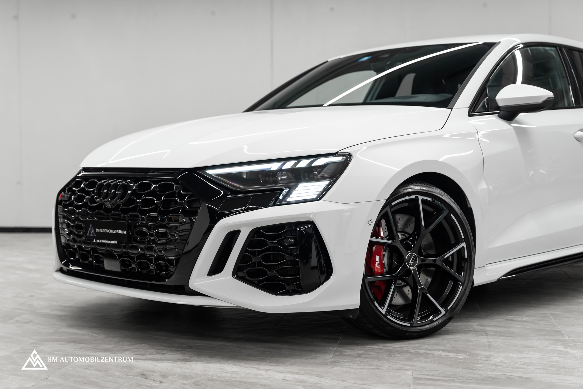 AUDI RS3 Sportback 2.5 TFSI quattro S-Tronic / Head-Up / B&O / 360° / Matrix LED-showroom-element-1