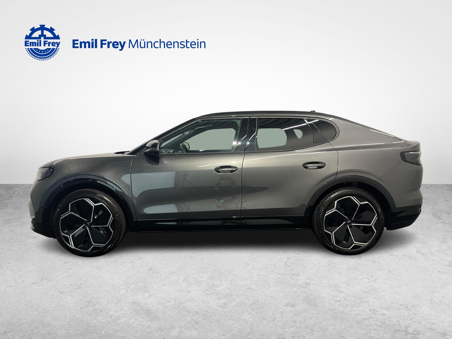 FORD Capri Extended Range Premium-showroom-element-1