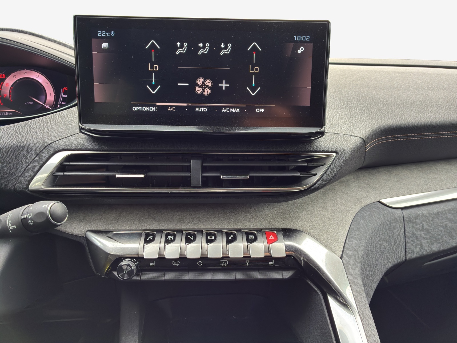 PEUGEOT 3008 1.2 PureTech GT EAT8-image-10