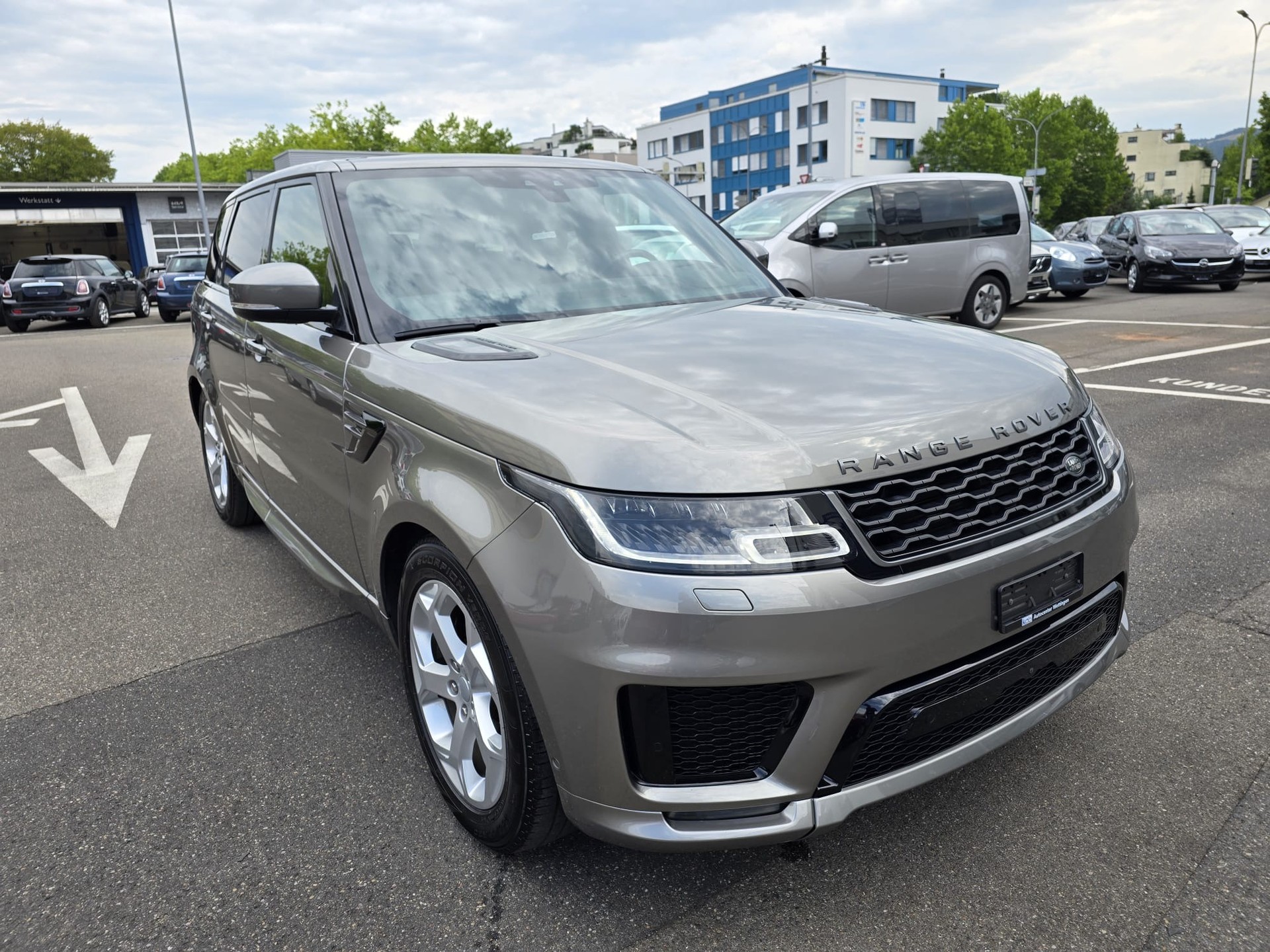LAND ROVER Range Rover Sport 3.0 SDV6 HSE Automatic-showroom-element-2