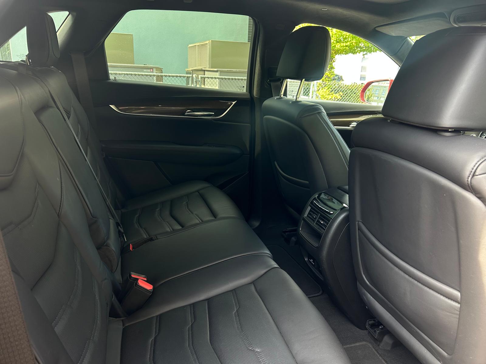 CADILLAC XT5 Crossover 3.6 Luxury Automatic-image-11