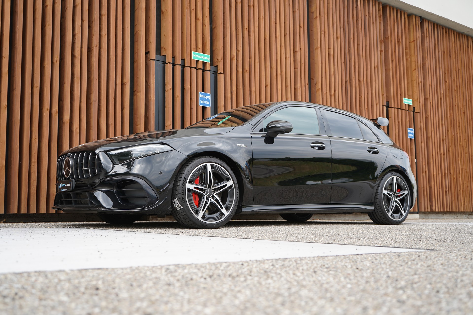 MERCEDES-BENZ A 45 S AMG 4MATIC+ SPEEDSHIFT AERO BLACK l 421 PS-image-11