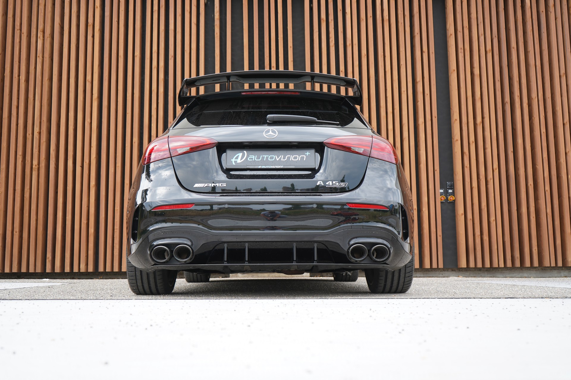 MERCEDES-BENZ A 45 S AMG 4MATIC+ SPEEDSHIFT AERO BLACK l 421 PS-image-15