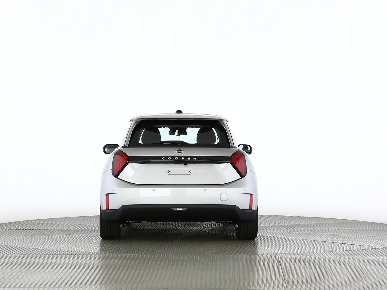 MINI Cooper E-showroom-element-3