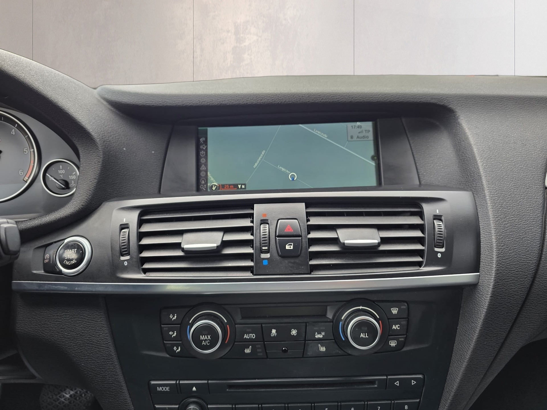 BMW X3 xDrive 35d Steptronic-image-12