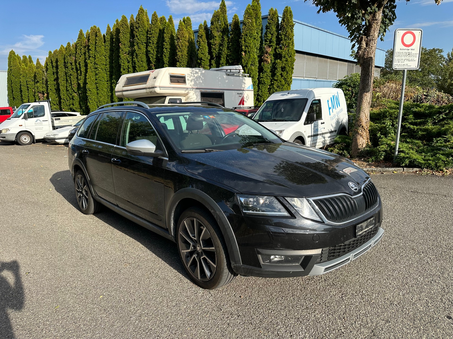 SKODA Octavia Combi 2.0 TDI Scout 4x4 DSG-image-1
