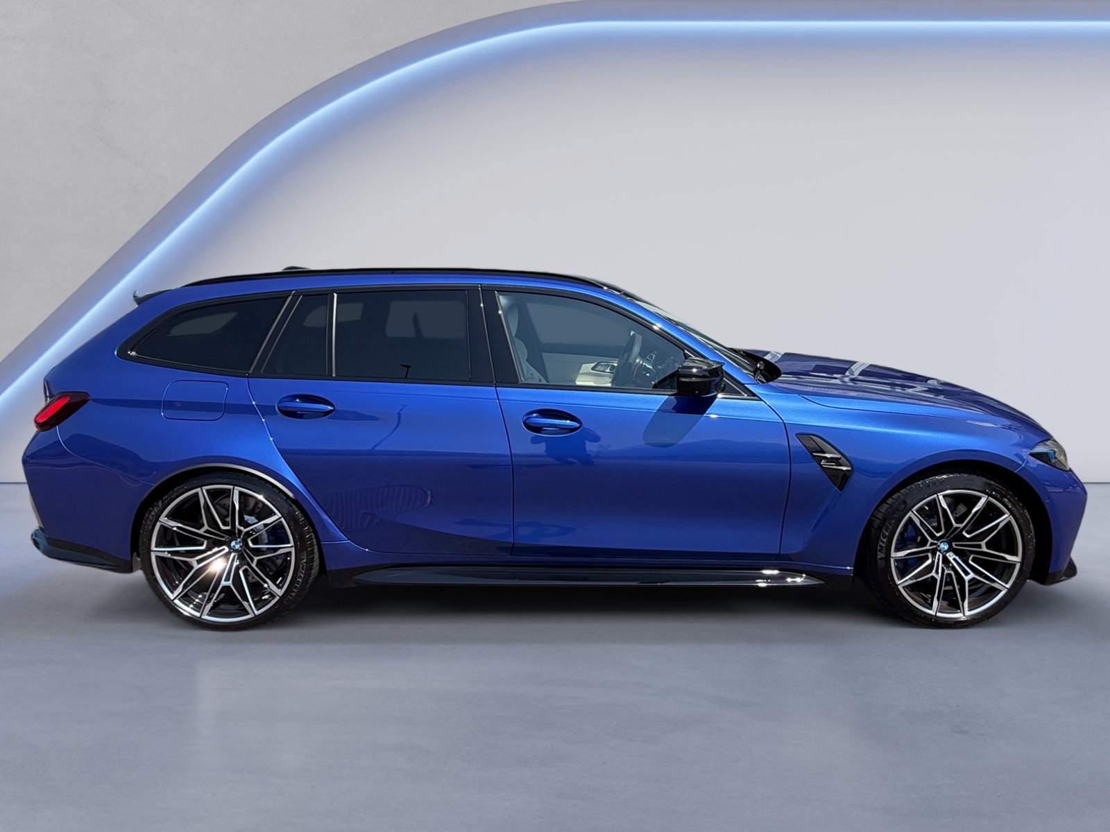 BMW M3 Competition xDrive Touring-image-5
