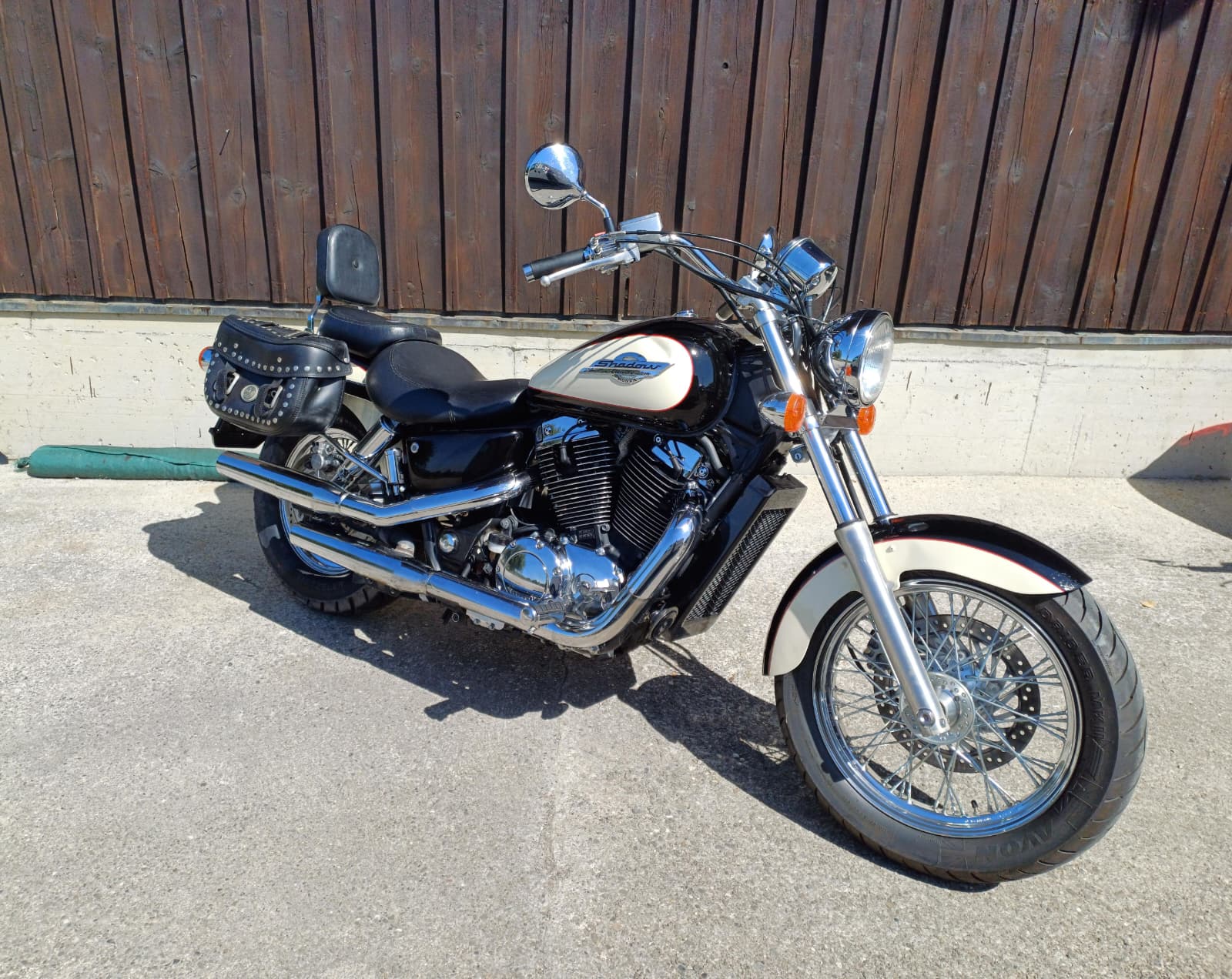 HONDA VT 1100 C2 S-W Shadow-image-1