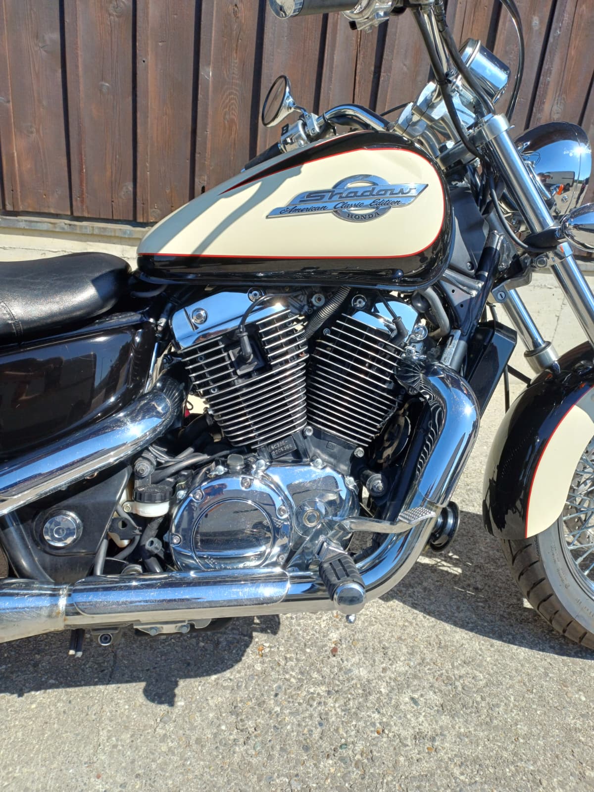 HONDA VT 1100 C2 S-W Shadow-image-3