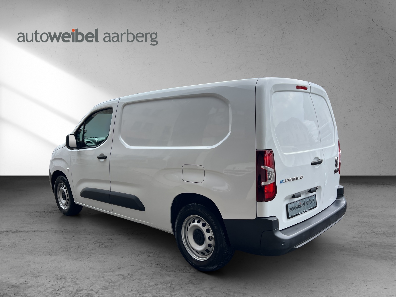 FIAT E-Doblo L1 50kWh 800kg Swiss Edition-showroom-element-3