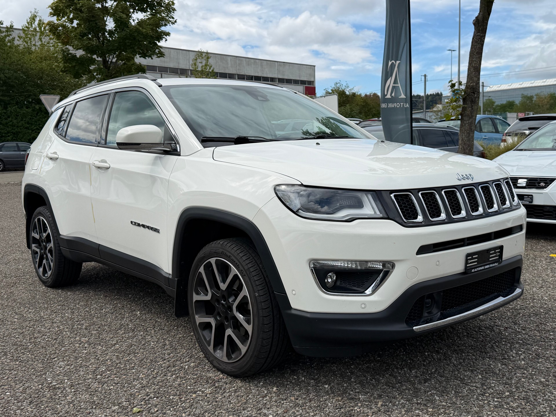 JEEP Compass 2.0CRD Limited AWD 9ATX-showroom-element-2