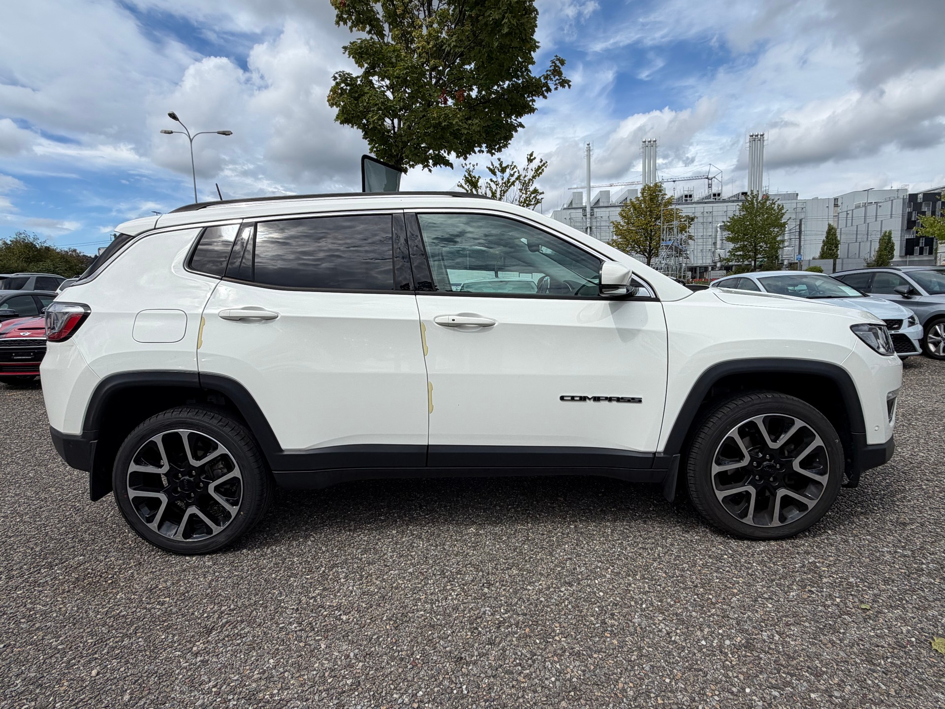 JEEP Compass 2.0CRD Limited AWD 9ATX-showroom-element-3