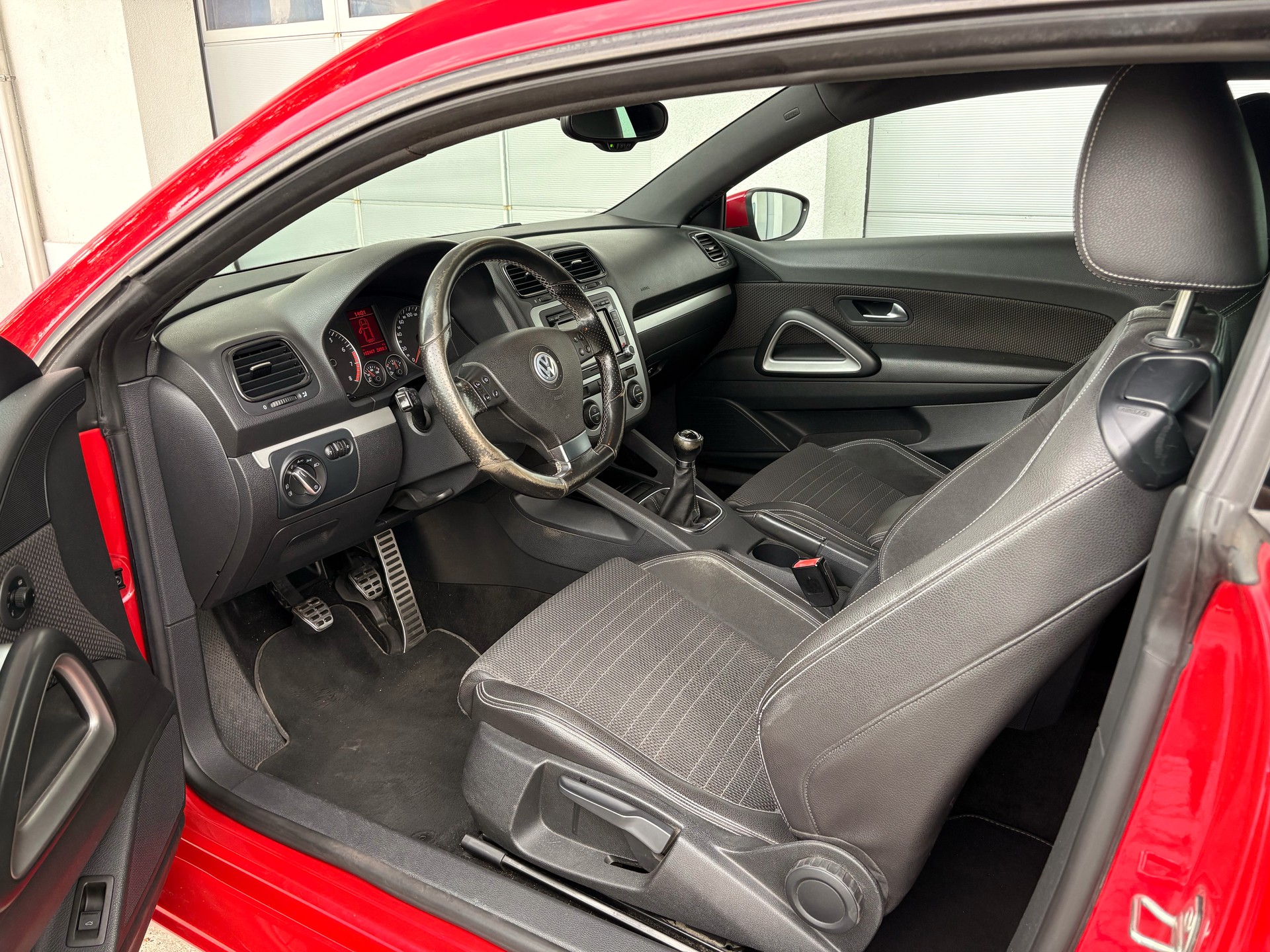 VW Scirocco 2.0 TSI-image-7