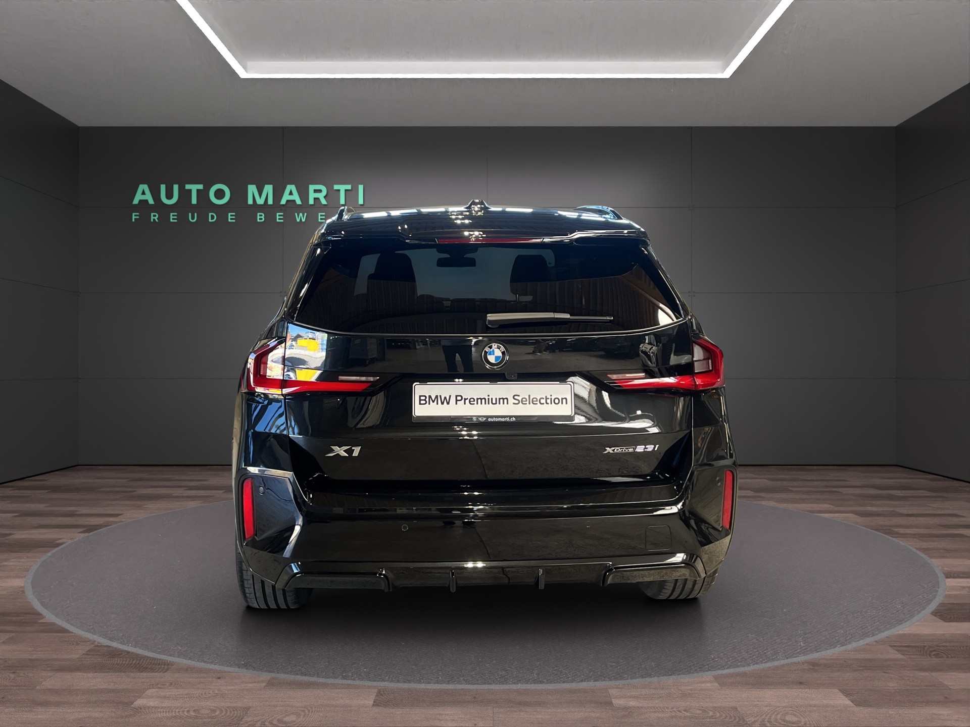 BMW X1 23i xDrive paddles-showroom-element-2