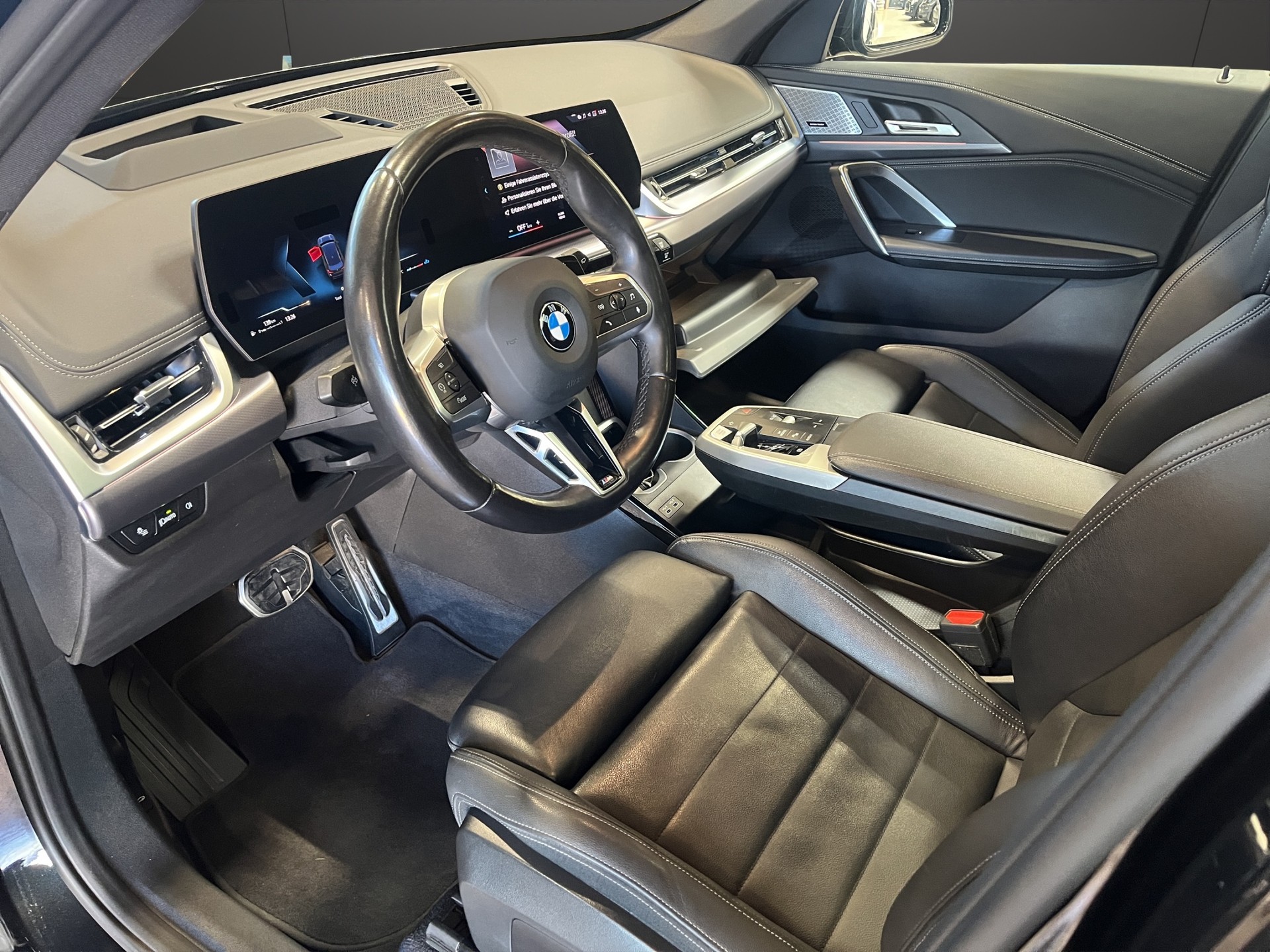 BMW X1 23i xDrive paddles-image-7