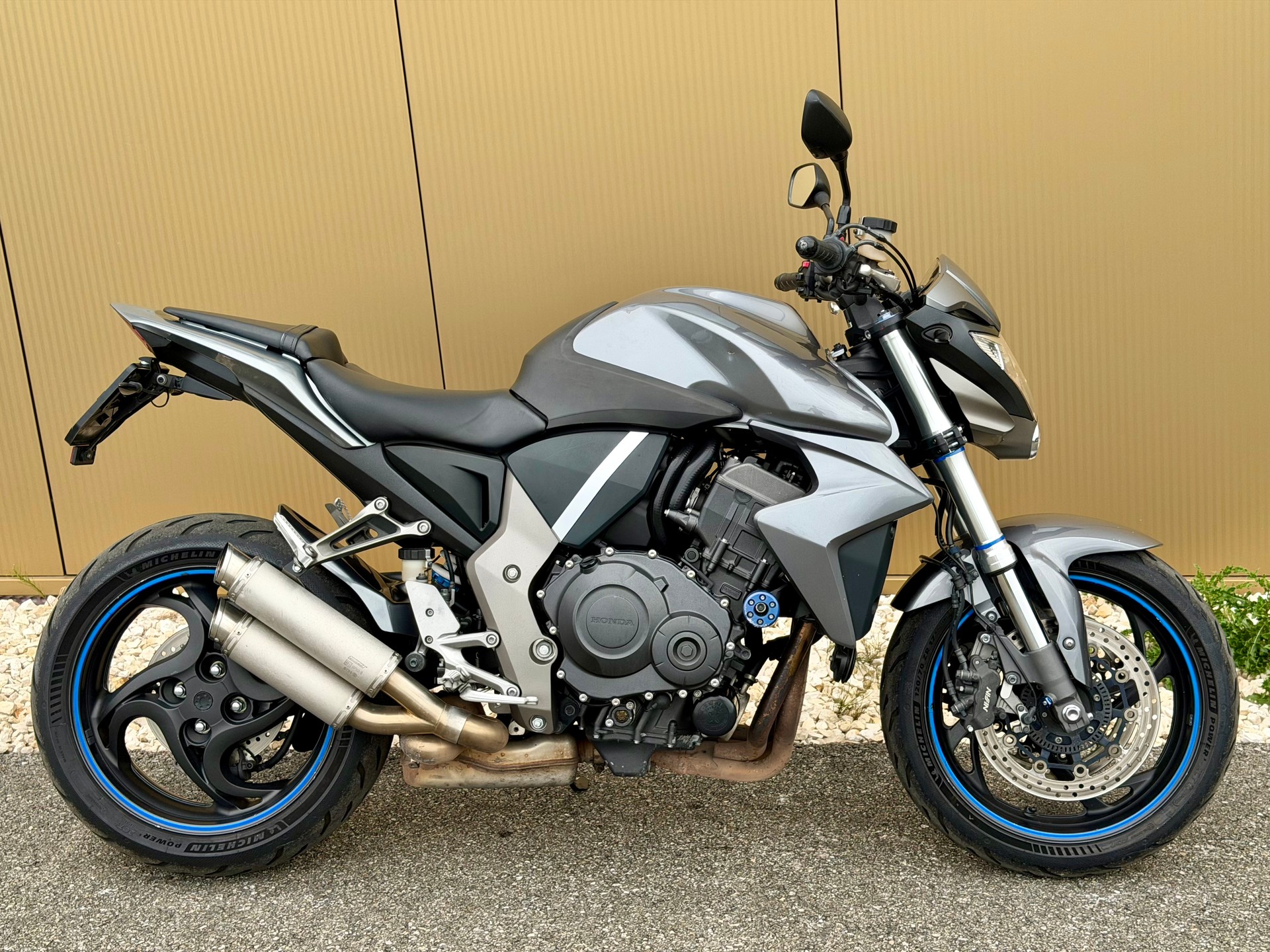 HONDA CB 1000 R ABS-image-3